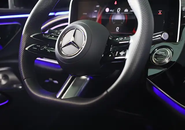 Mercedes-Benz E-Class view 29