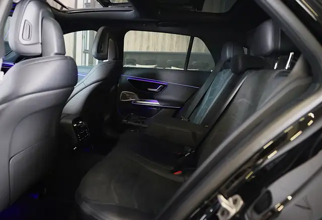Mercedes-Benz E-Class view 27