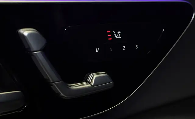 Mercedes-Benz E-Class view 13