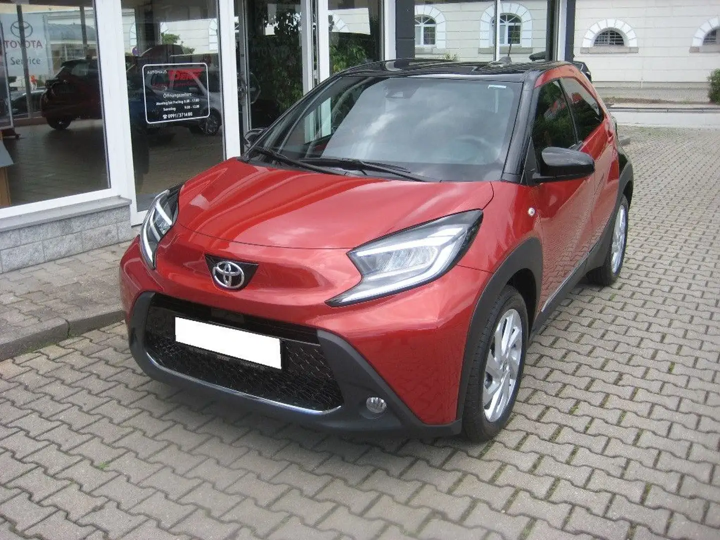 Toyota Aygo X Aygo 1.0-l-VVT-i Pulse Komfort-LED Paket Chrom-P Rot - 1