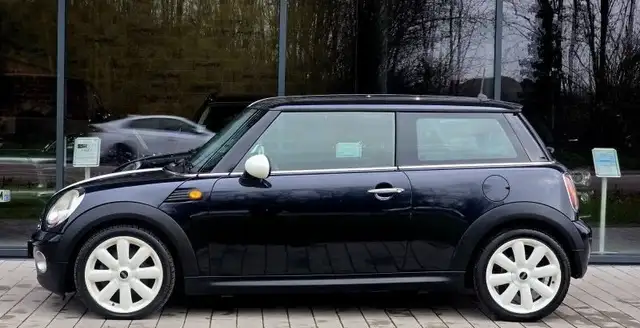Mini One view 3