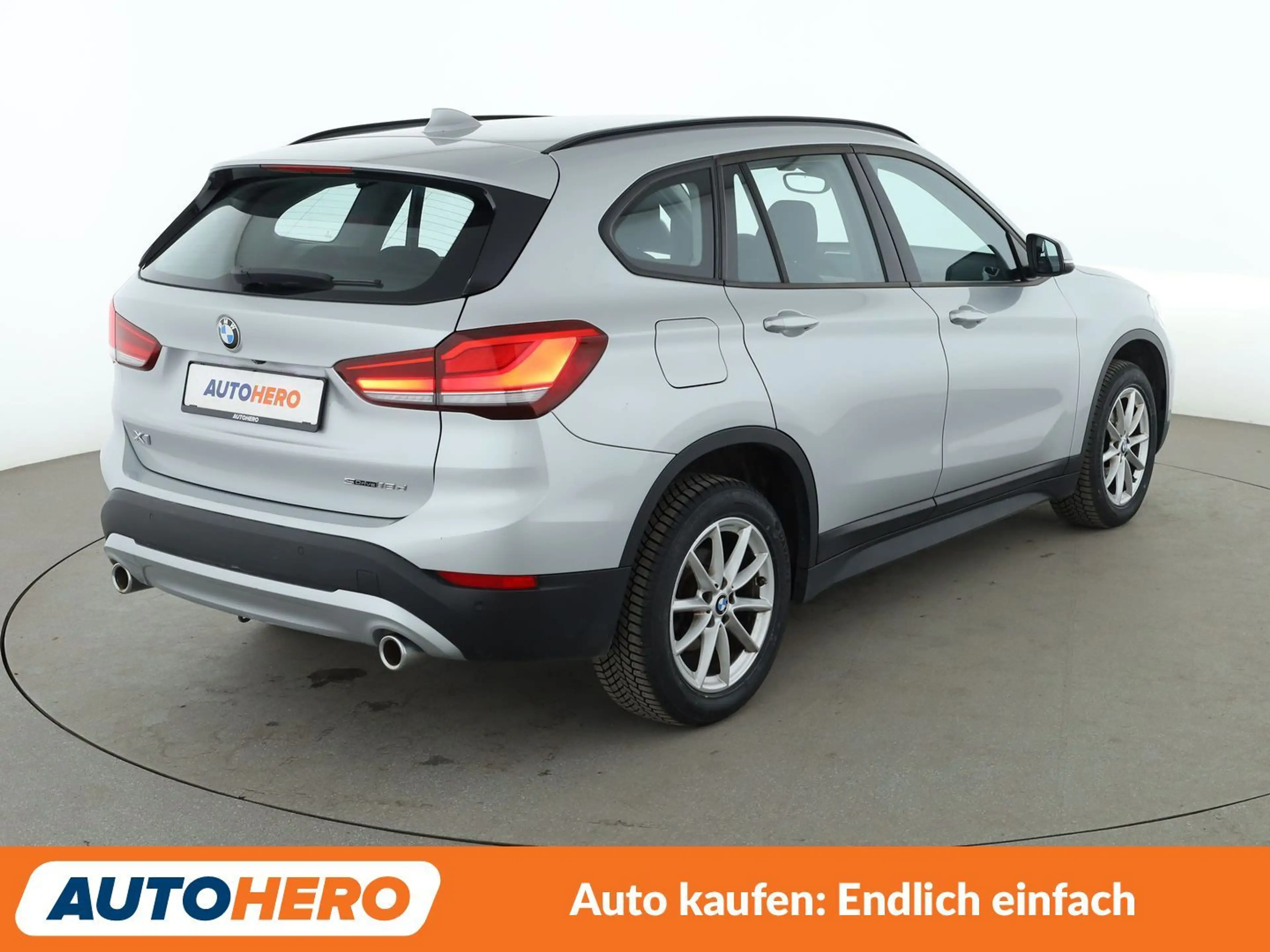 BMW X1 sDrive 18d Advantage*NAVI*TEMPO*CAM*PDC*SHZ* — photo 6