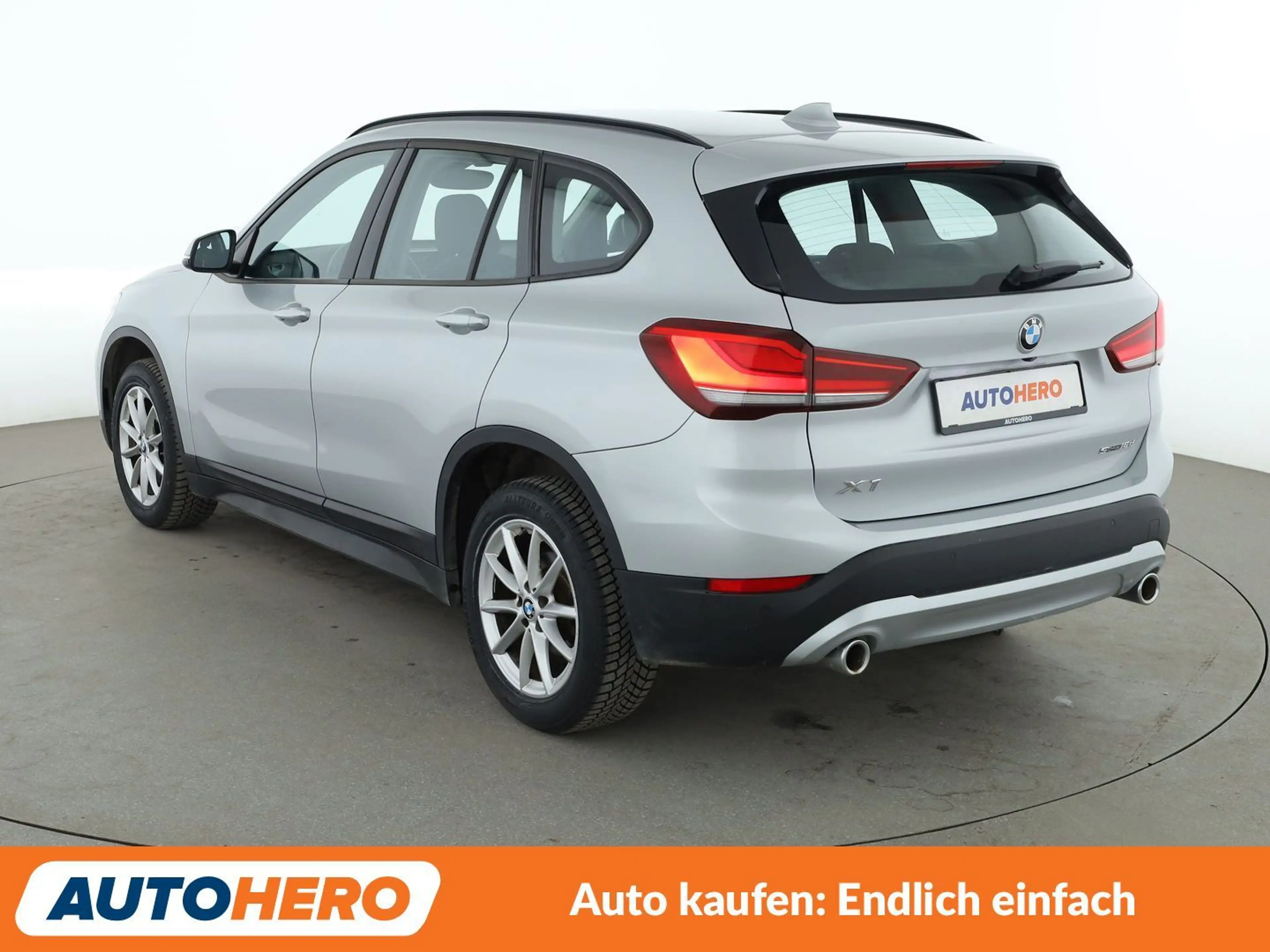 BMW X1 sDrive 18d Advantage*NAVI*TEMPO*CAM*PDC*SHZ* — photo 4