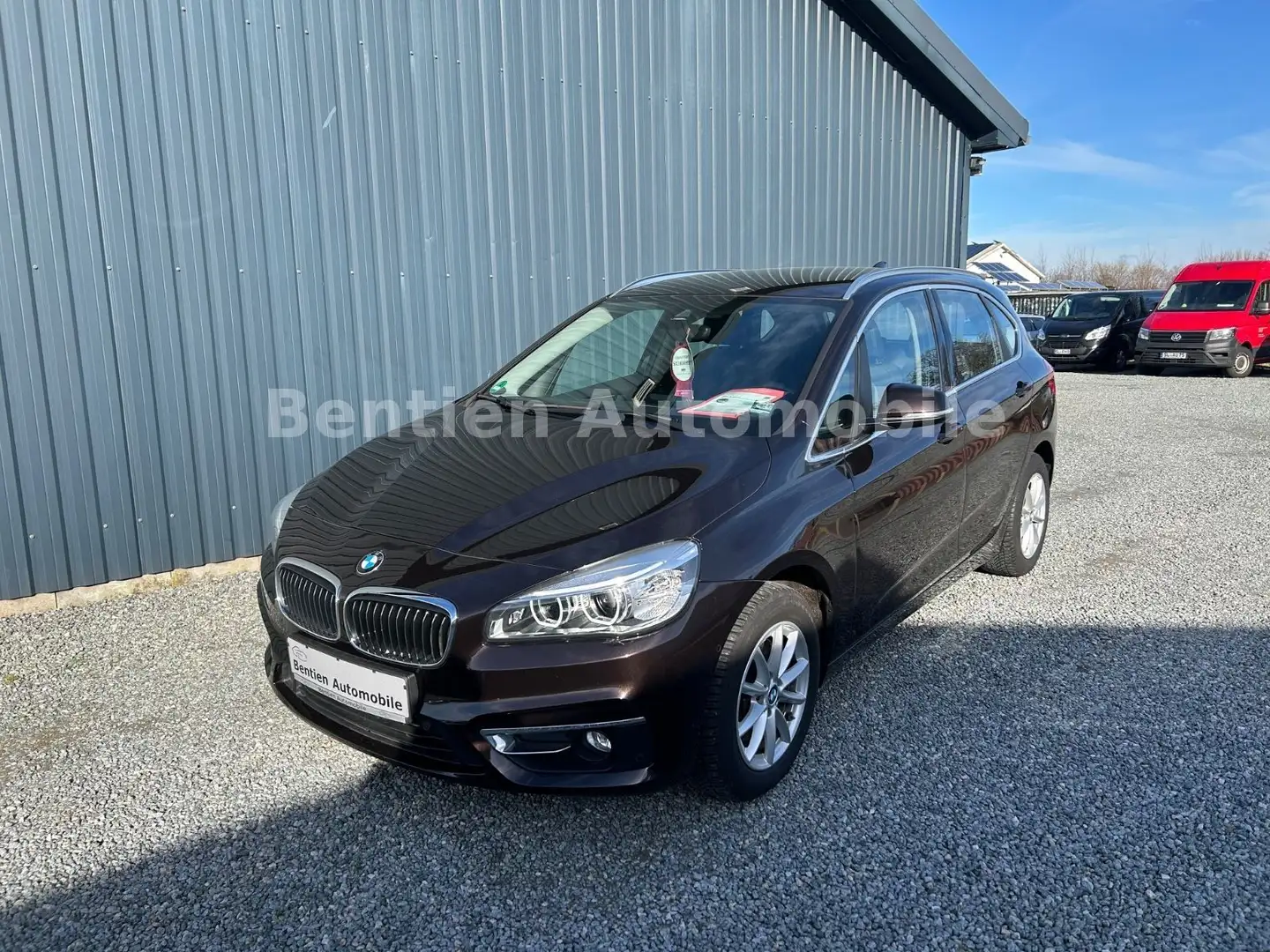 BMW 218 i Active Tourer,Leder,Navi,SHZ,PDC,LED Braun - 2