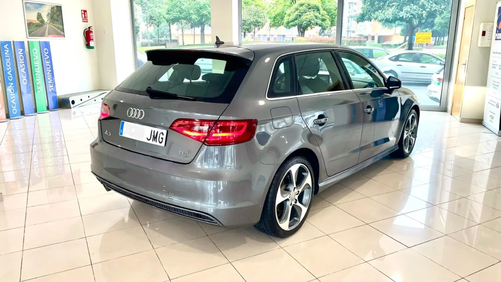 Audi A3 Sportback 1.2 TFSI S line edition 110 Gris - 2