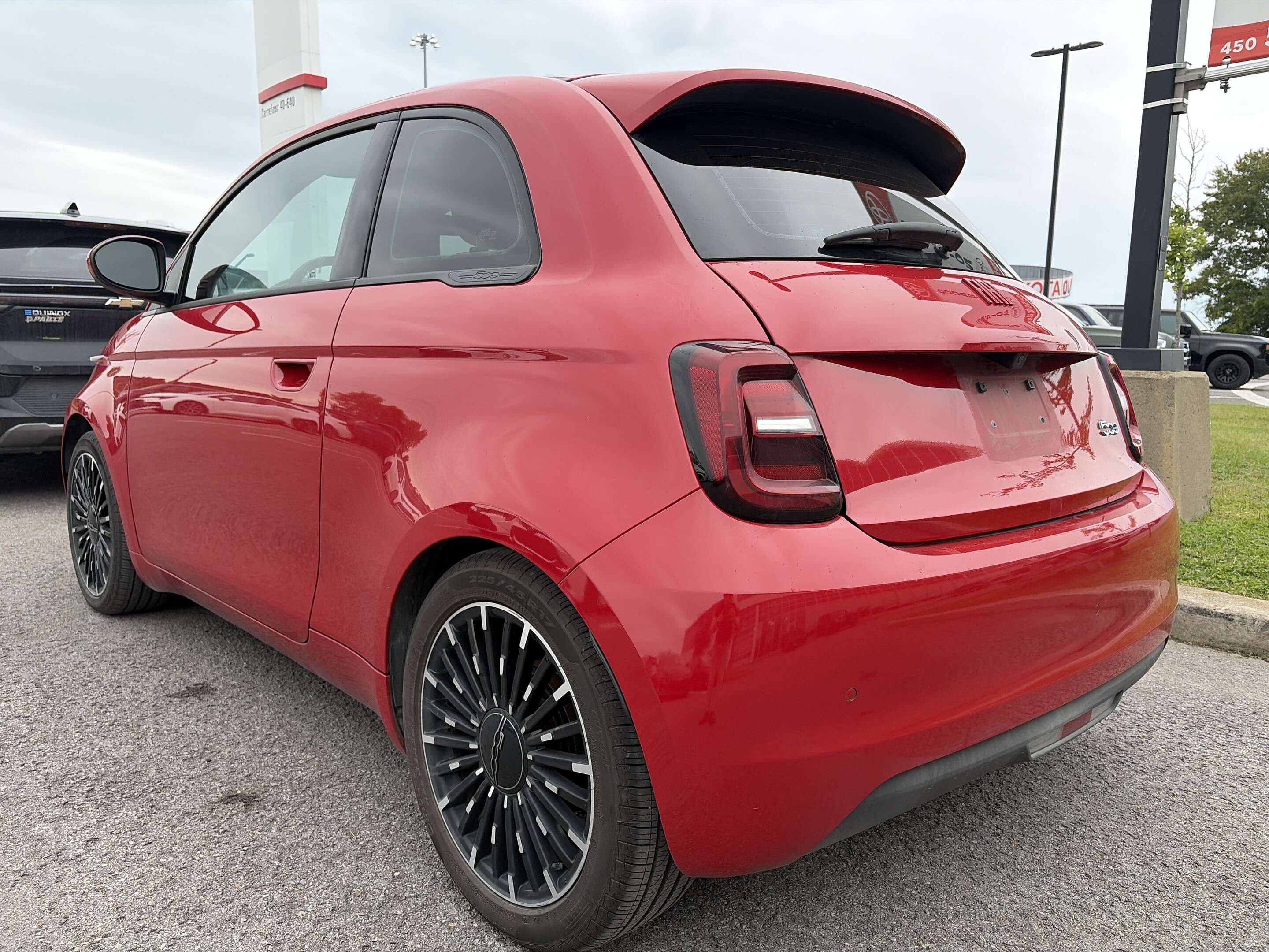 2024 Fiat 500e (RED) Edition FWD — photo 1
