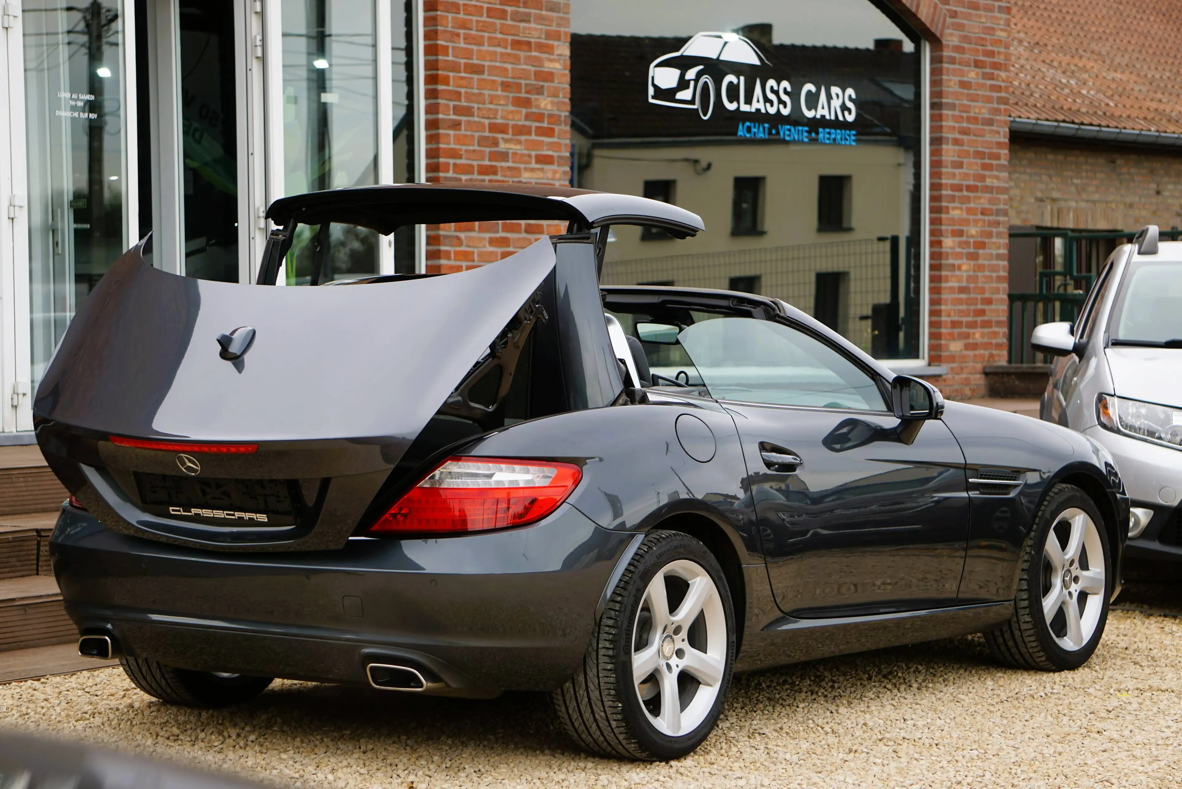 Mercedes-Benz SLK 200 BlueEFFICIENCY / 7G-TRONIC / CUIR NAPPA / NAVI / SIÈGES CHAUFFANTS / PDC / LED / AIRSCARF — photo 7
