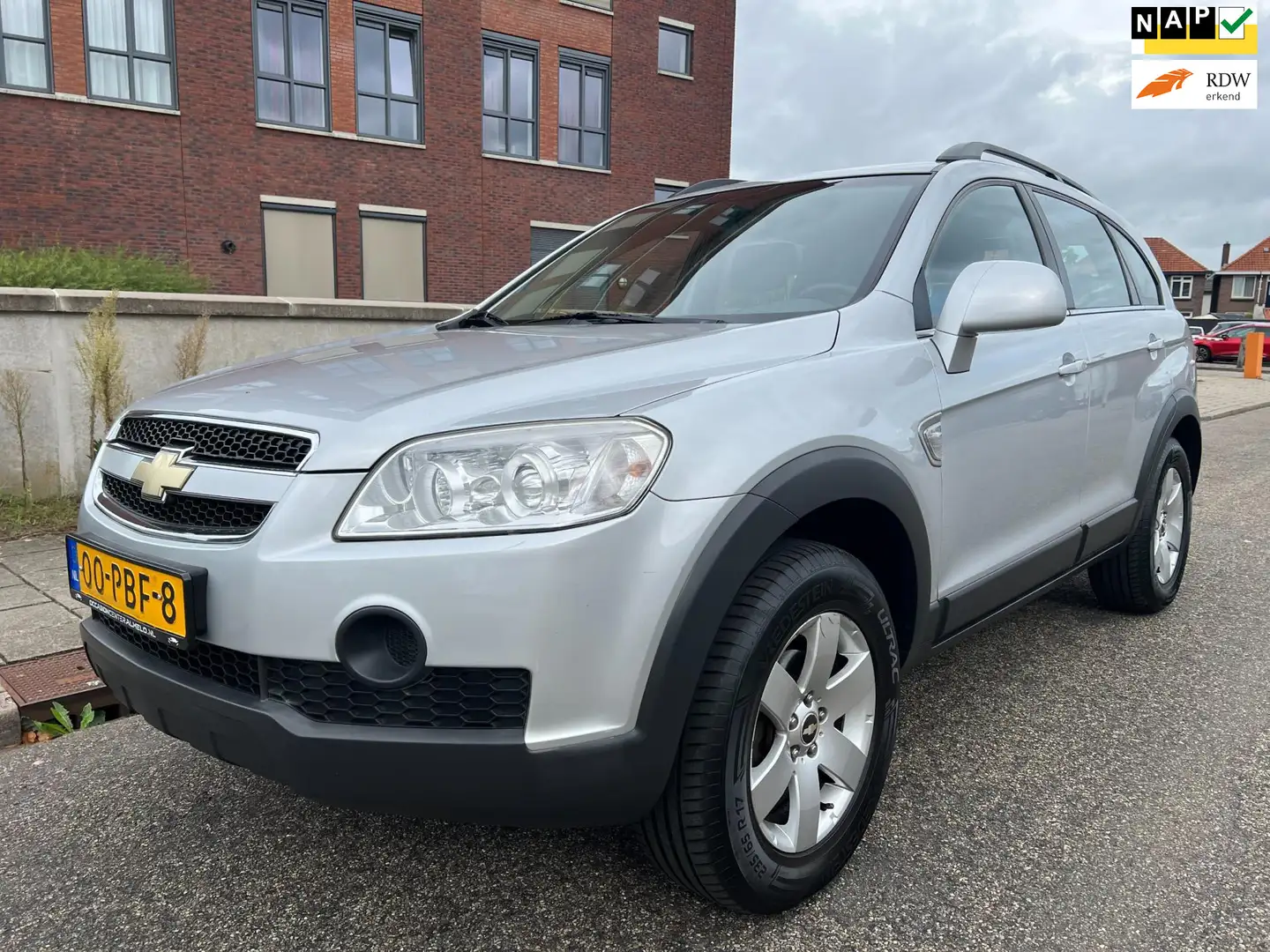 Chevrolet Captiva 2.4i Style 2WD 7p. /Airco/PDC/NAVI/Camera/LMV Сірий - 1