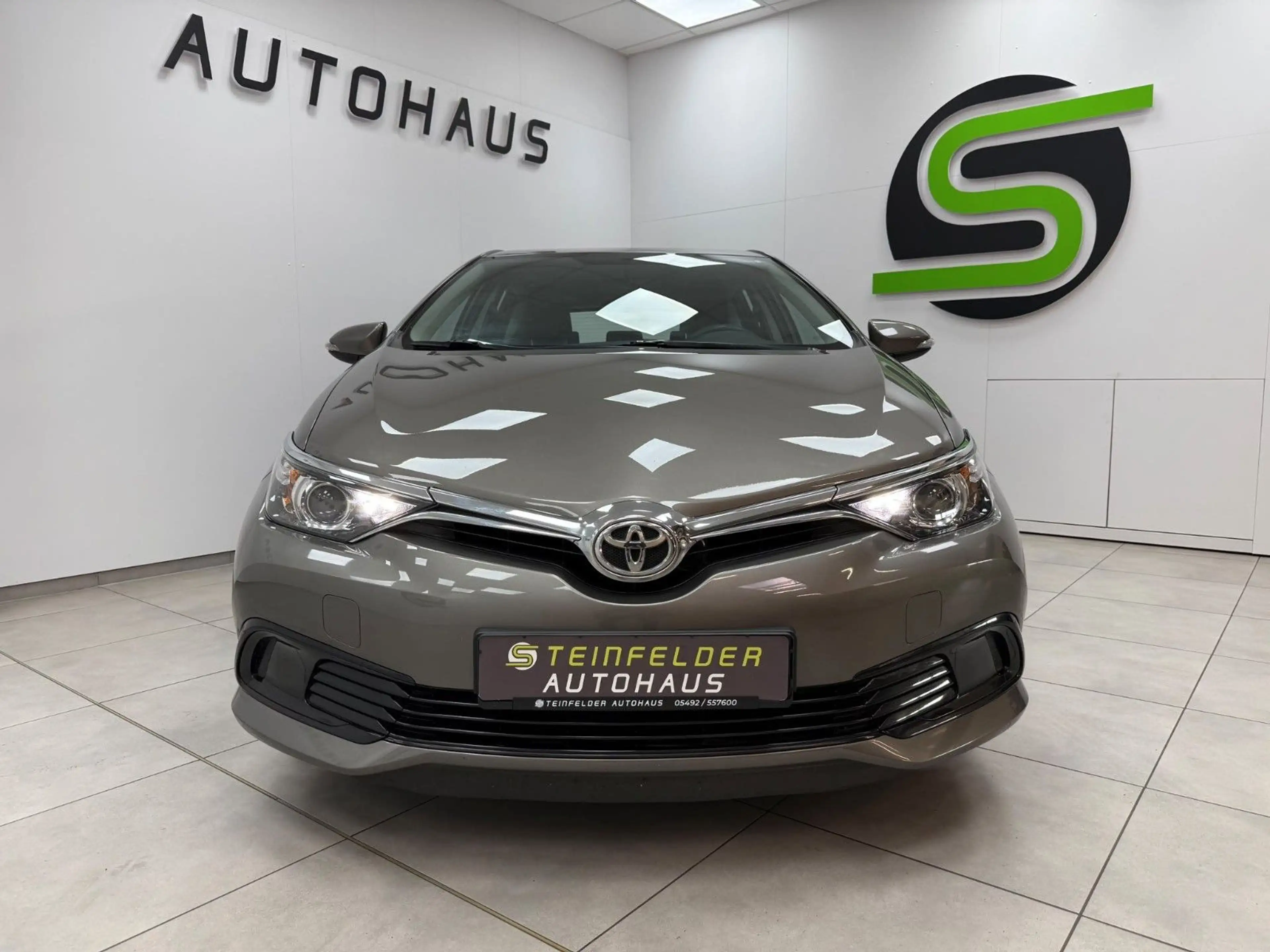 Toyota Auris 1.33 Cool / 1.HAND / SCHECKHEFT — photo 2