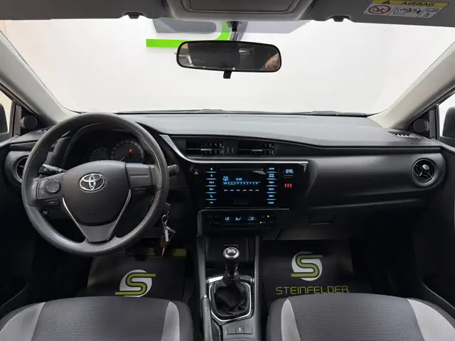 Toyota Auris view 15