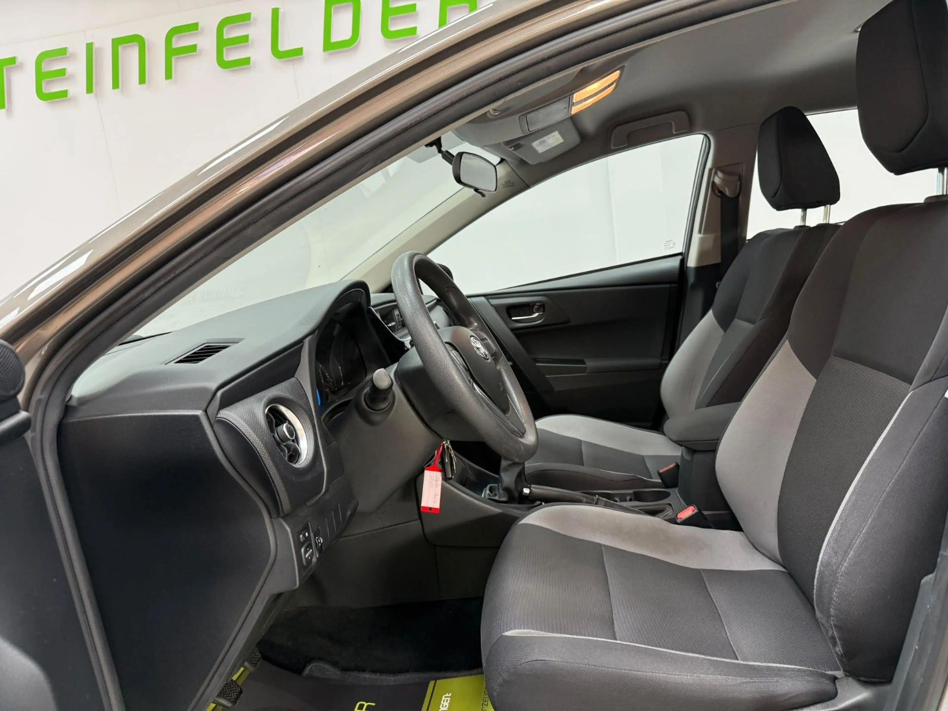 Toyota Auris 1.33 Cool / 1.HAND / SCHECKHEFT — photo 11