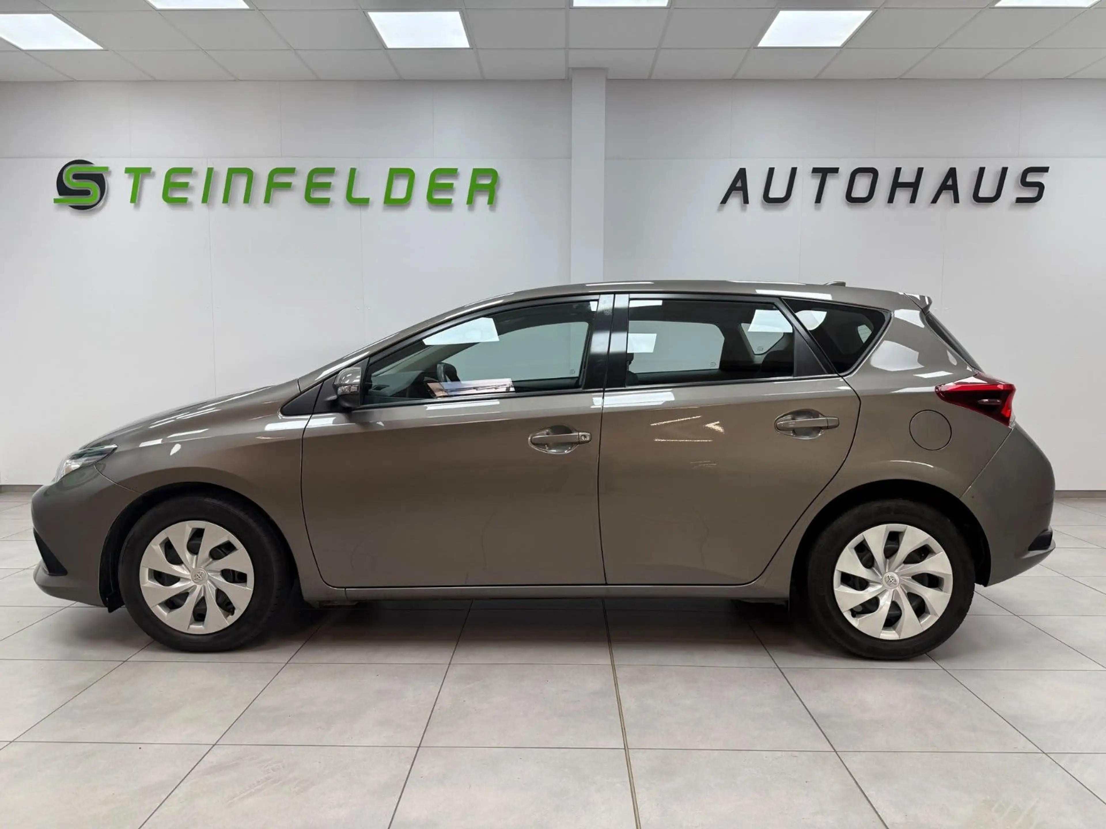 Toyota Auris 1.33 Cool / 1.HAND / SCHECKHEFT — photo 4