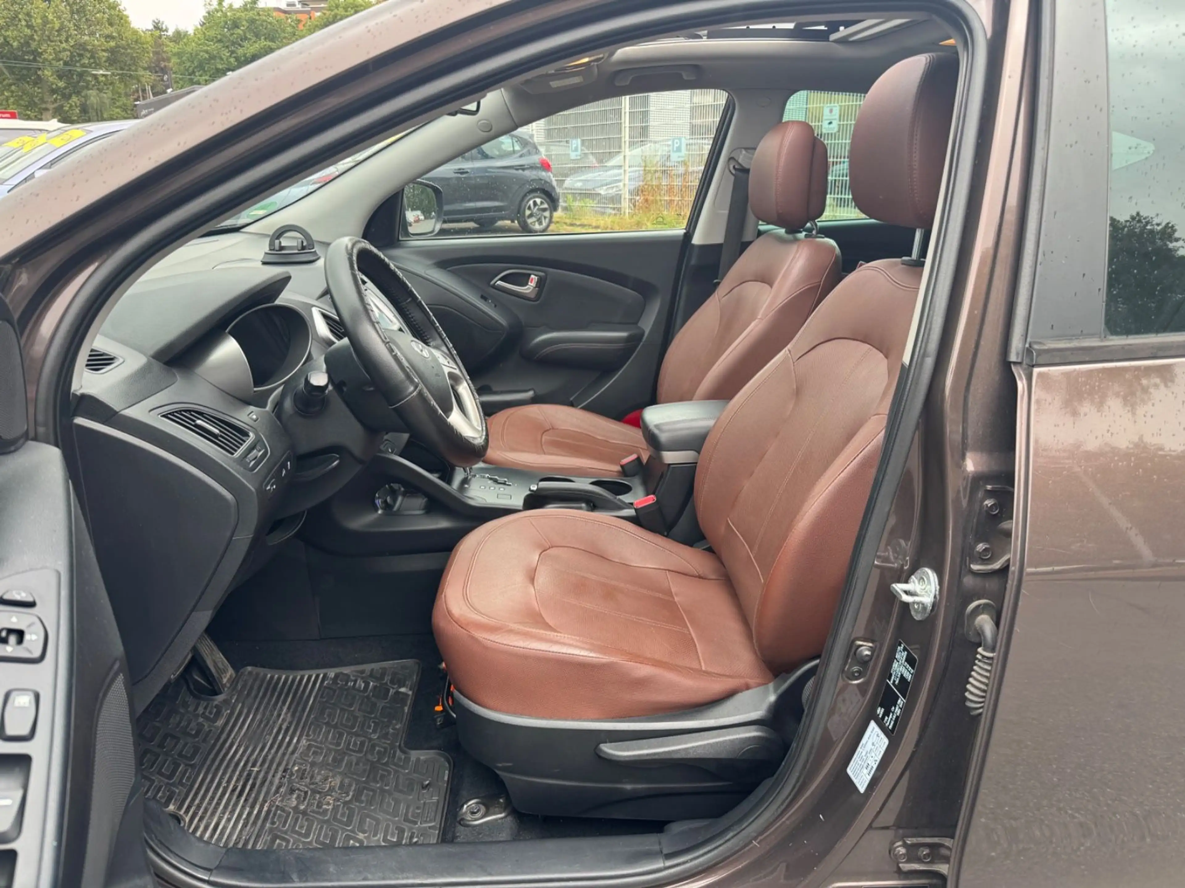 Hyundai iX35 IX35/PREM./KLIMA/AUTOM./NAVI/LEDER/PANO/R.KAM/ — photo 10