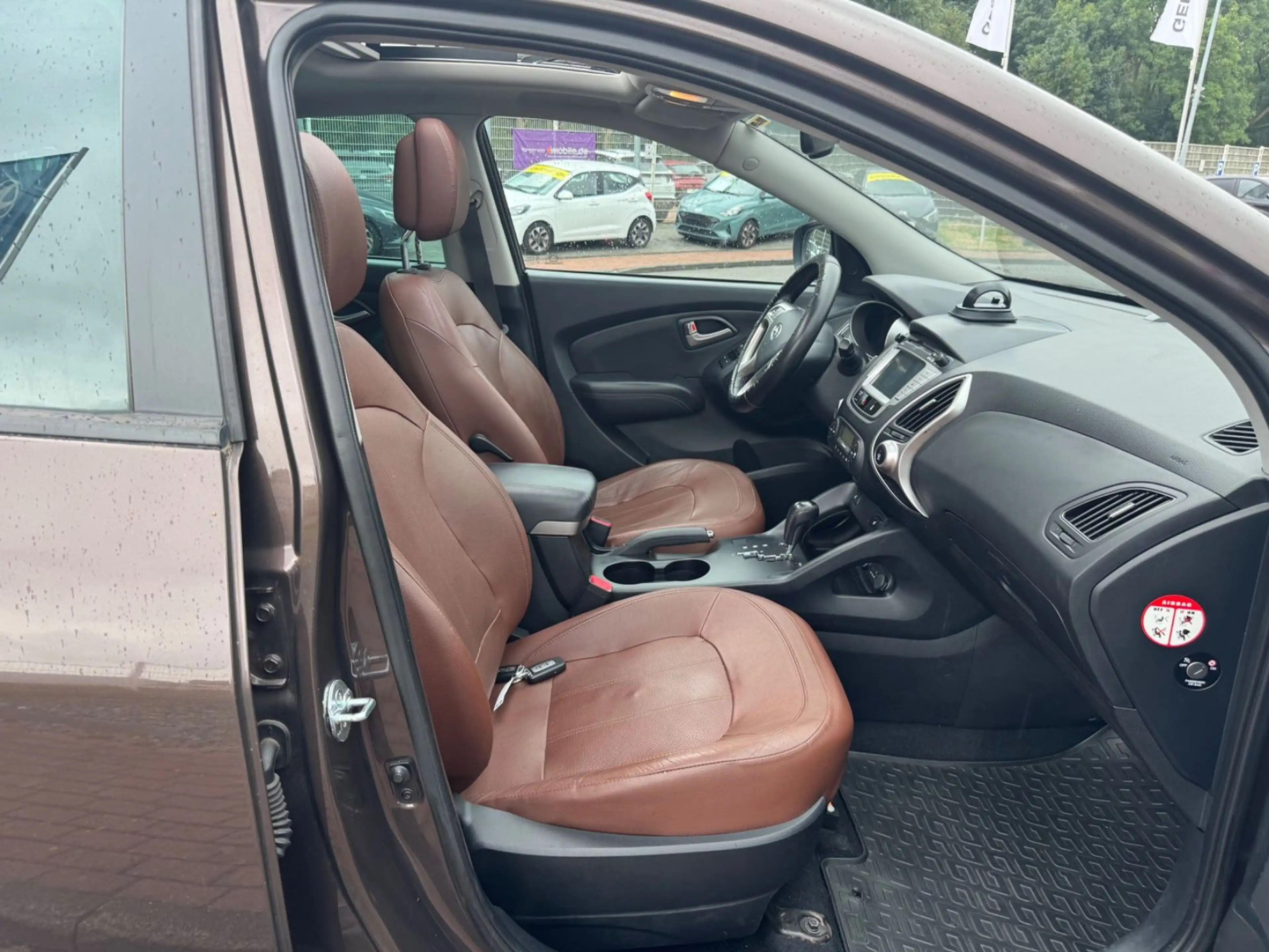 Hyundai iX35 IX35/PREM./KLIMA/AUTOM./NAVI/LEDER/PANO/R.KAM/ — photo 11
