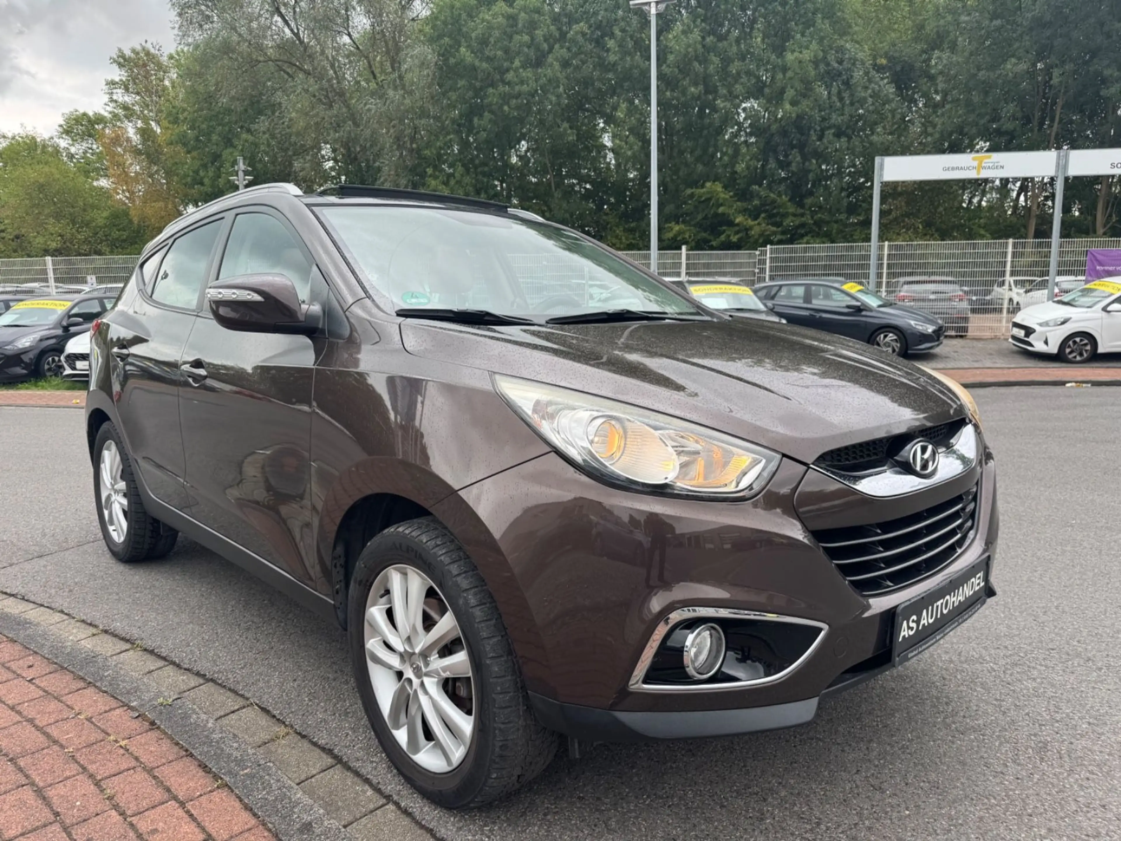Hyundai iX35 IX35/PREM./KLIMA/AUTOM./NAVI/LEDER/PANO/R.KAM/ — photo 4