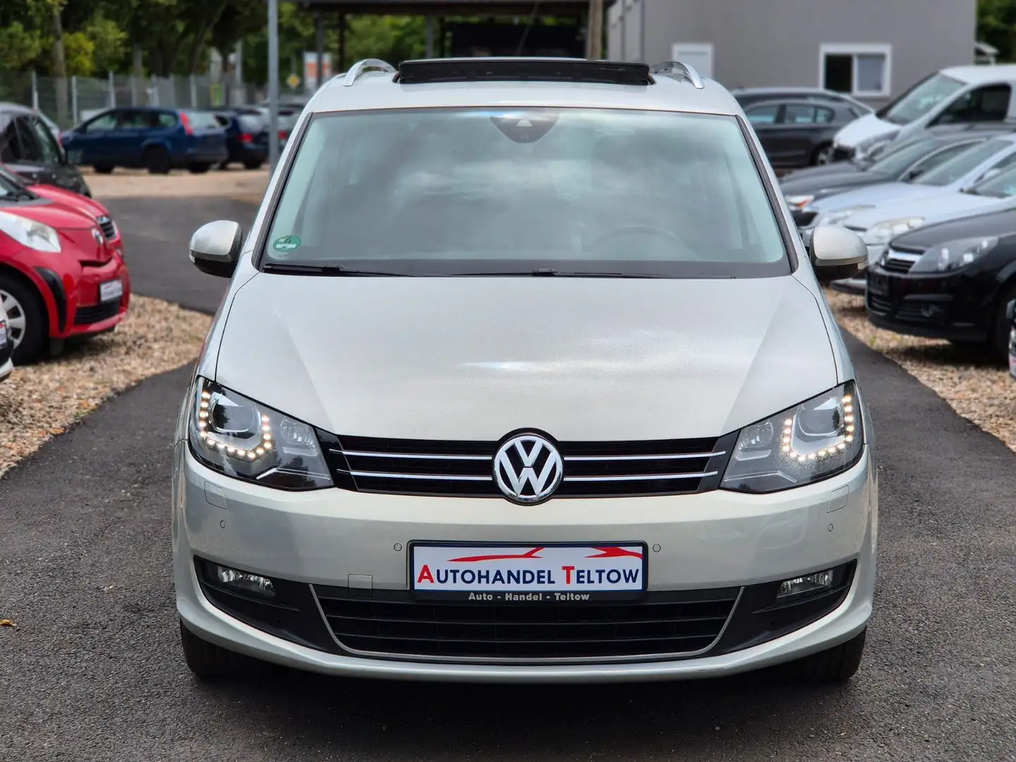 Volkswagen Sharan Life BMT *Pano *Bi-Xenon *Navi Gold - 2