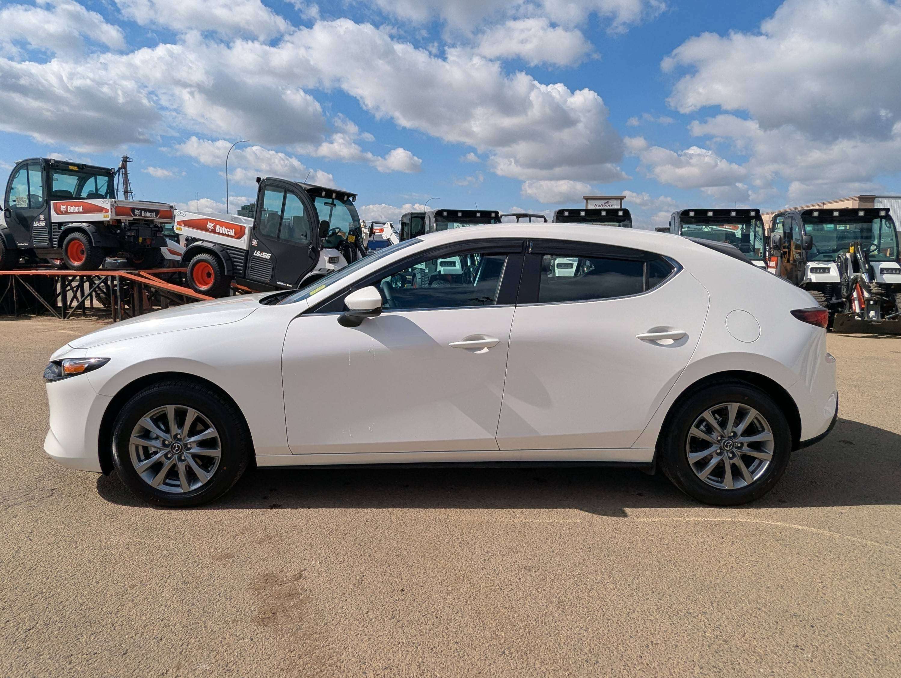 2026 Mazda Mazda3 GS 2.5L/Heated Seats/Camera/1151 kms — снимка 1