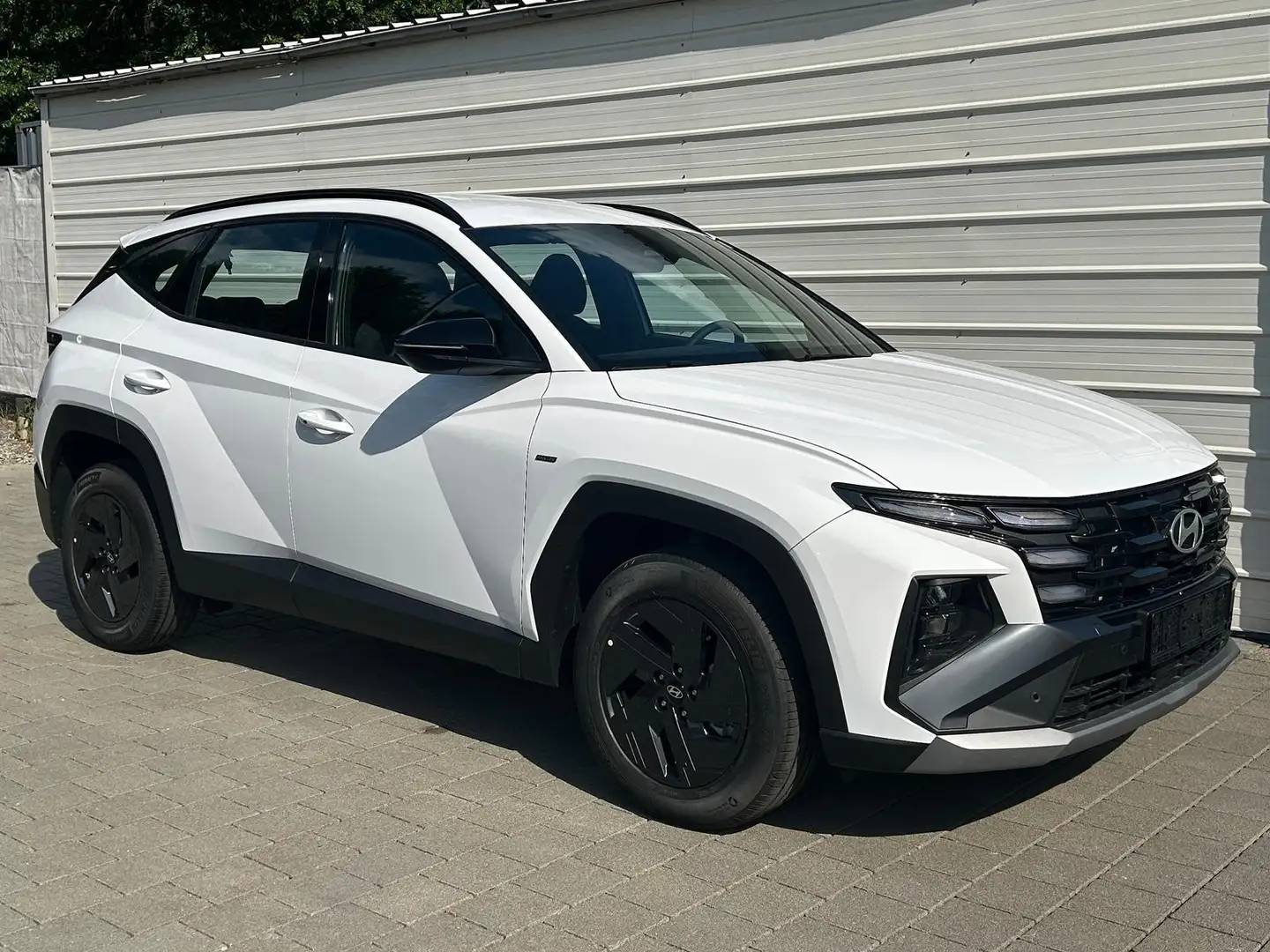 Hyundai TUCSON Black Line 1.6 T-GDi HEV AT Android Auto*Navi*S... Weiß - 1