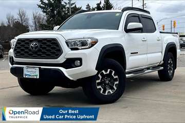 TRD OFF ROAD PREMIUM | WIRELESS CHARGING