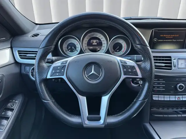 Mercedes-Benz E-Class view 11