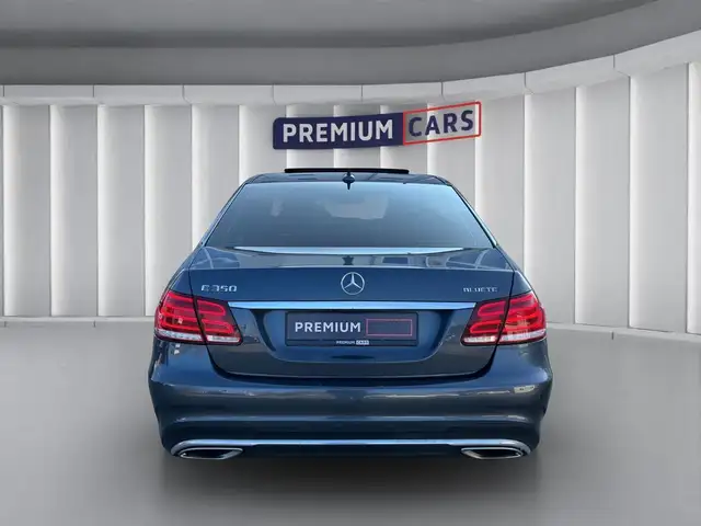 Mercedes-Benz E-Class view 4
