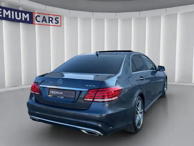 Mercedes-Benz E-Class view 5
