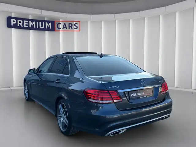 Mercedes-Benz E-Class view 3