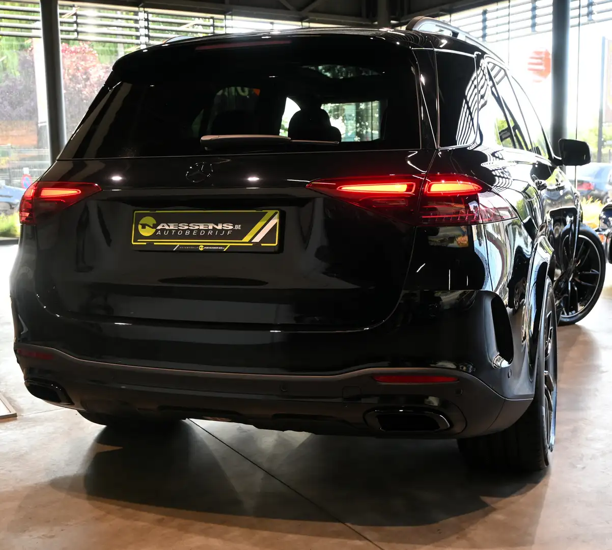 Mercedes-Benz GLE 400 e 4MATIC AMG-LINE *BURMESTER/PANO/360°CAM/HUD* Zwart - 2