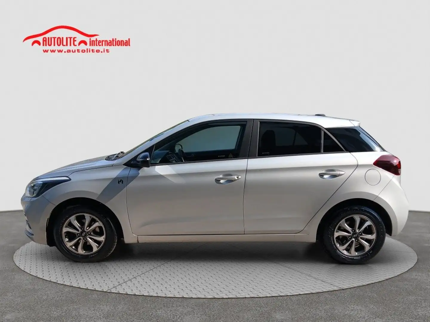 Hyundai i20 1.2 5 porte Connectline Argento - 2