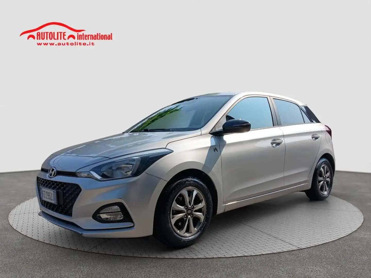 Hyundai i20 1.2 5 porte Connectline Argento - 1