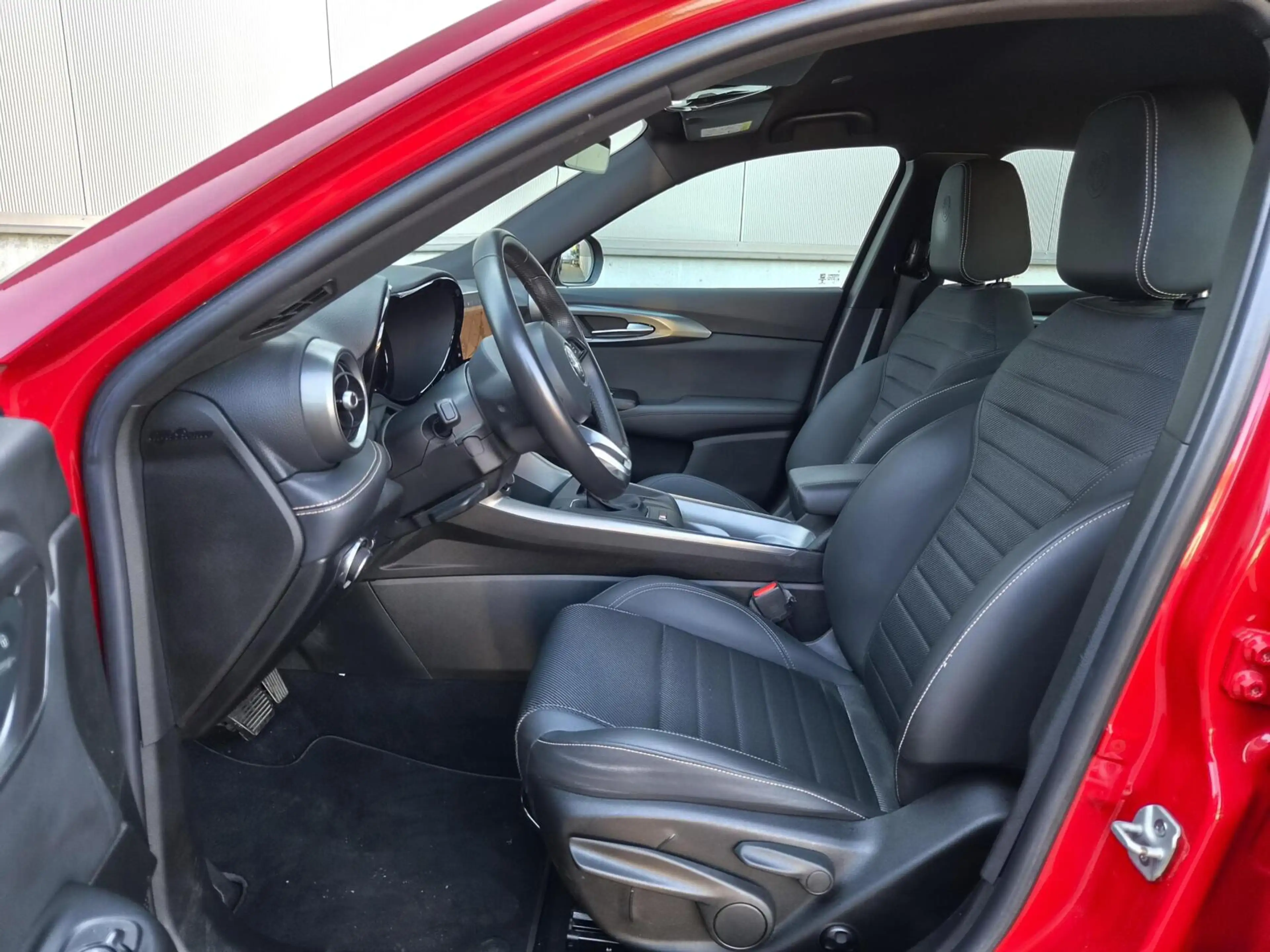 Alfa Romeo Tonale 1.5T Hybrid Ti 160PK Automaat |HLeer|BTW — photo 4