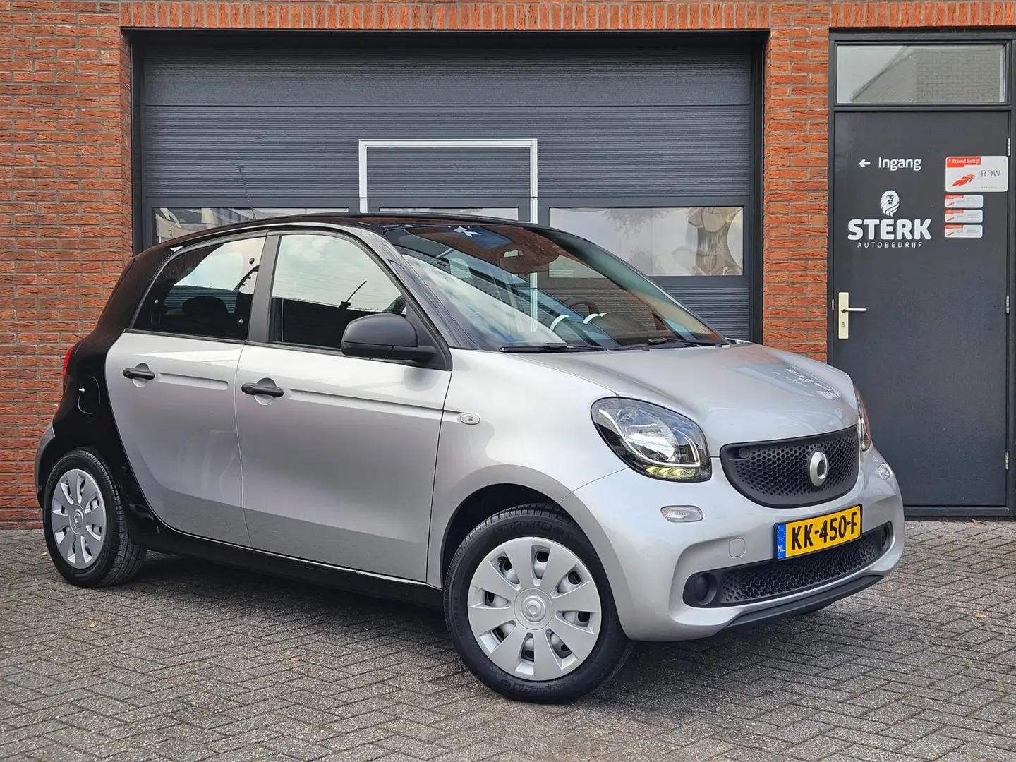 smart forFour 1.0 Pure Cruise Bluetooth Airco Grijs - 1