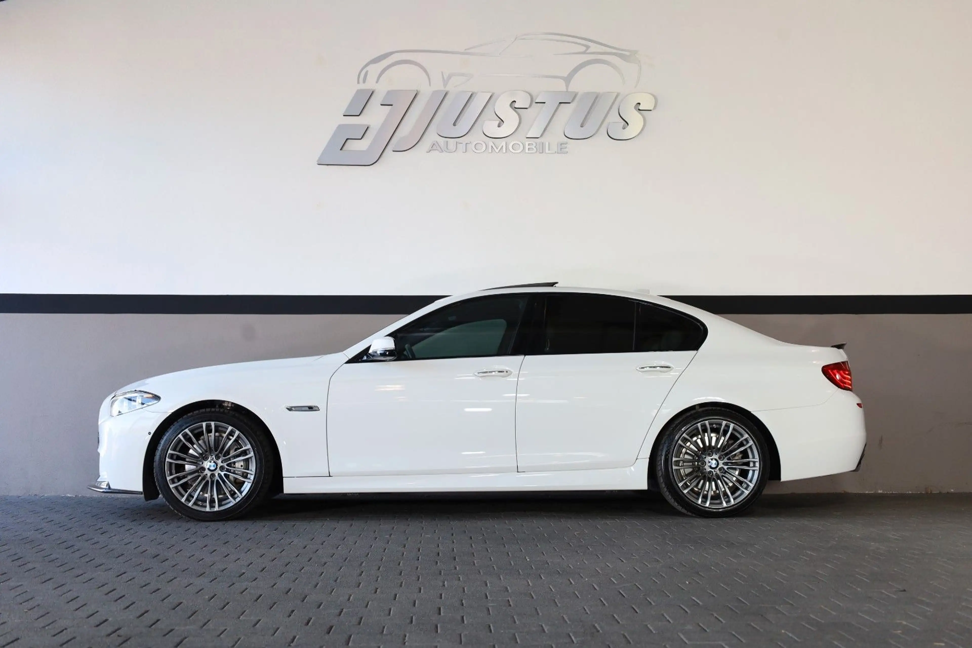BMW 535 i xDrive/360*/HUD/B&O/4xSHZ/MASSAGE/TOTW/R19 — photo 3