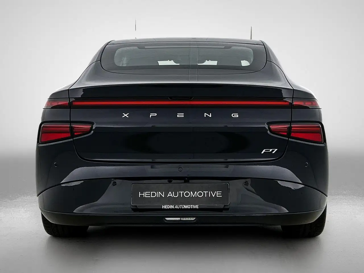 XPENG P7