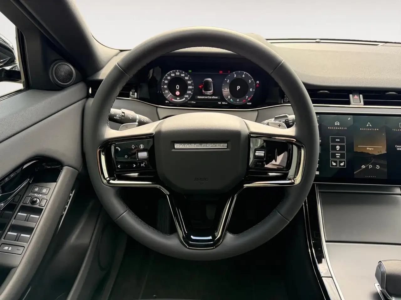 Land Rover Range Rover Evoque 2026 — фото 11