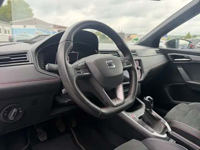 SEAT Arona view 12