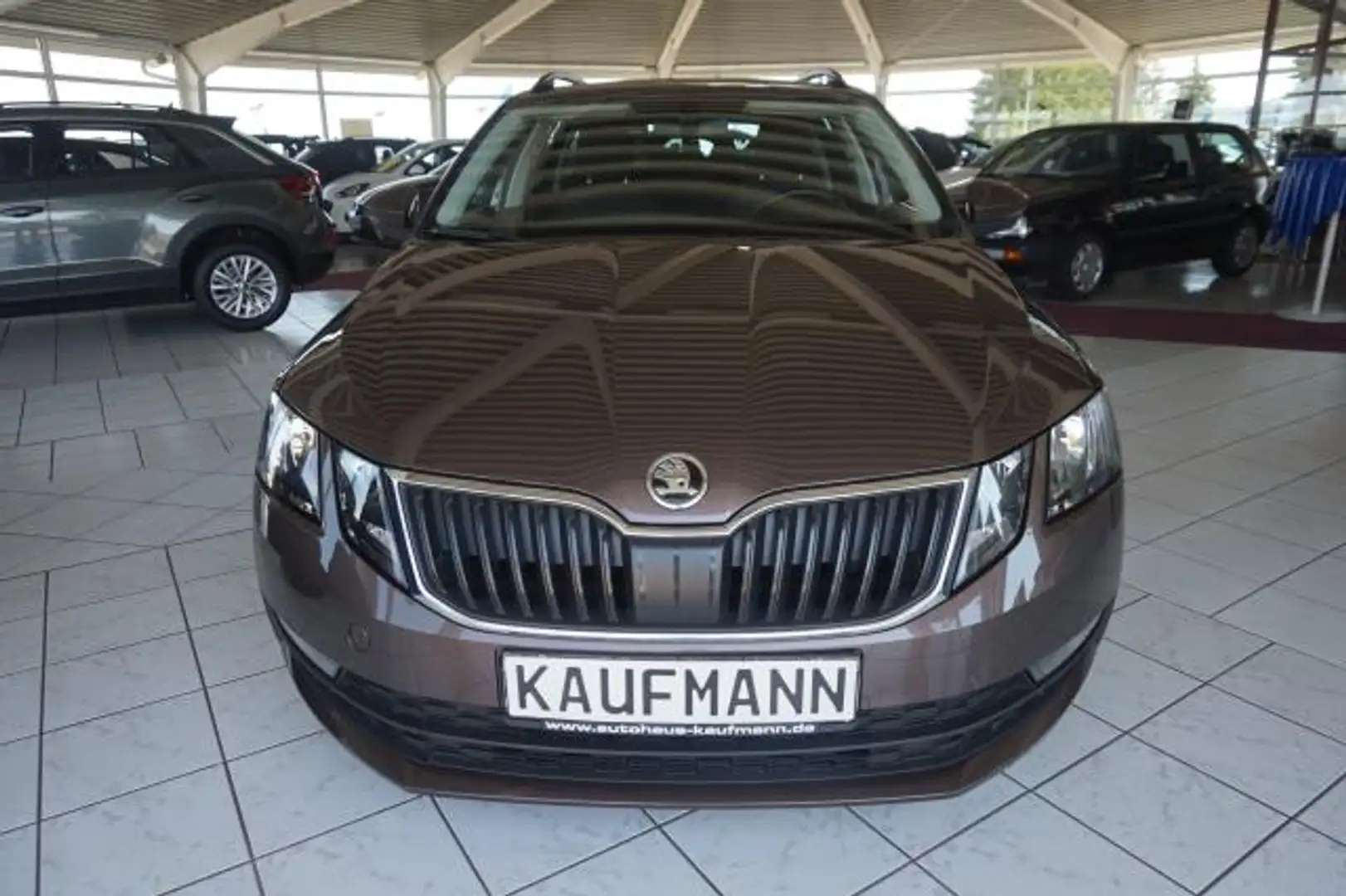 Skoda Octavia OCTAVIA 1,4 TSI DSG KOMBI AMBITION SHZ APP NAVI PD Marrone - 2