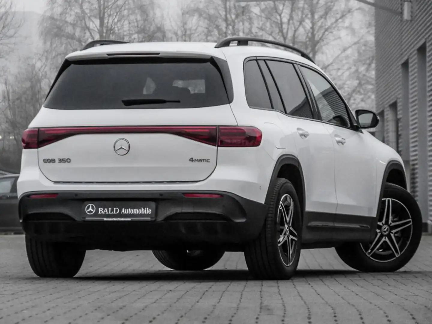 Mercedes-Benz EQB 350 4M AMG-Sport/Night/Distr/Memo/7.Sitze/18 Blanc - 2