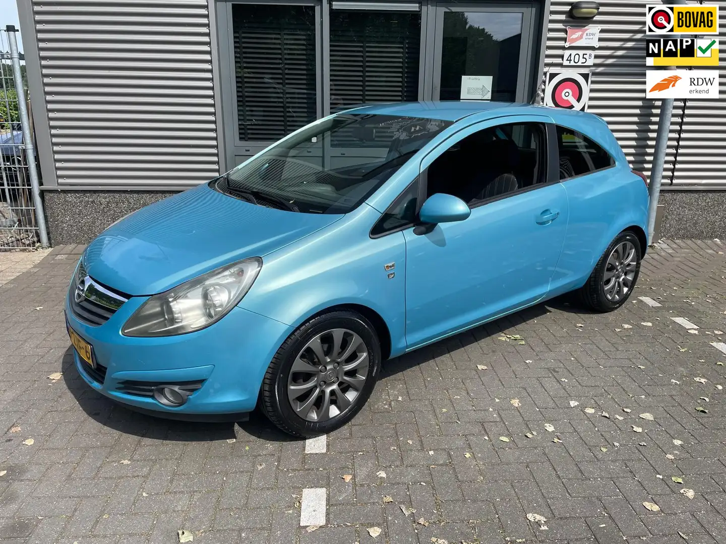 Opel Corsa 1.4-16V '111' Edition Azul - 1