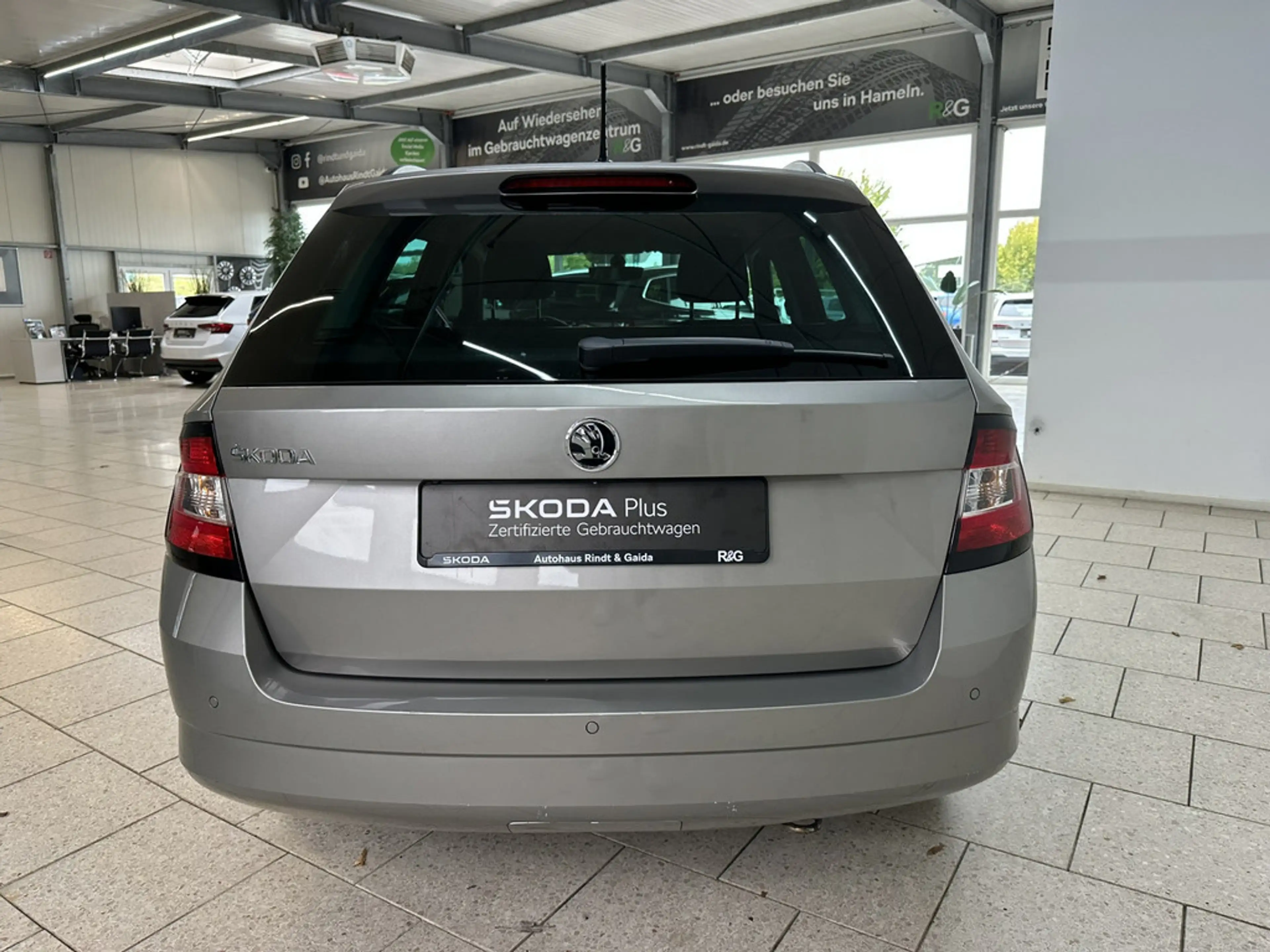 Skoda Fabia Combi 1.4 TDI DSG Style SHZ AHK PDC v+h — photo 6