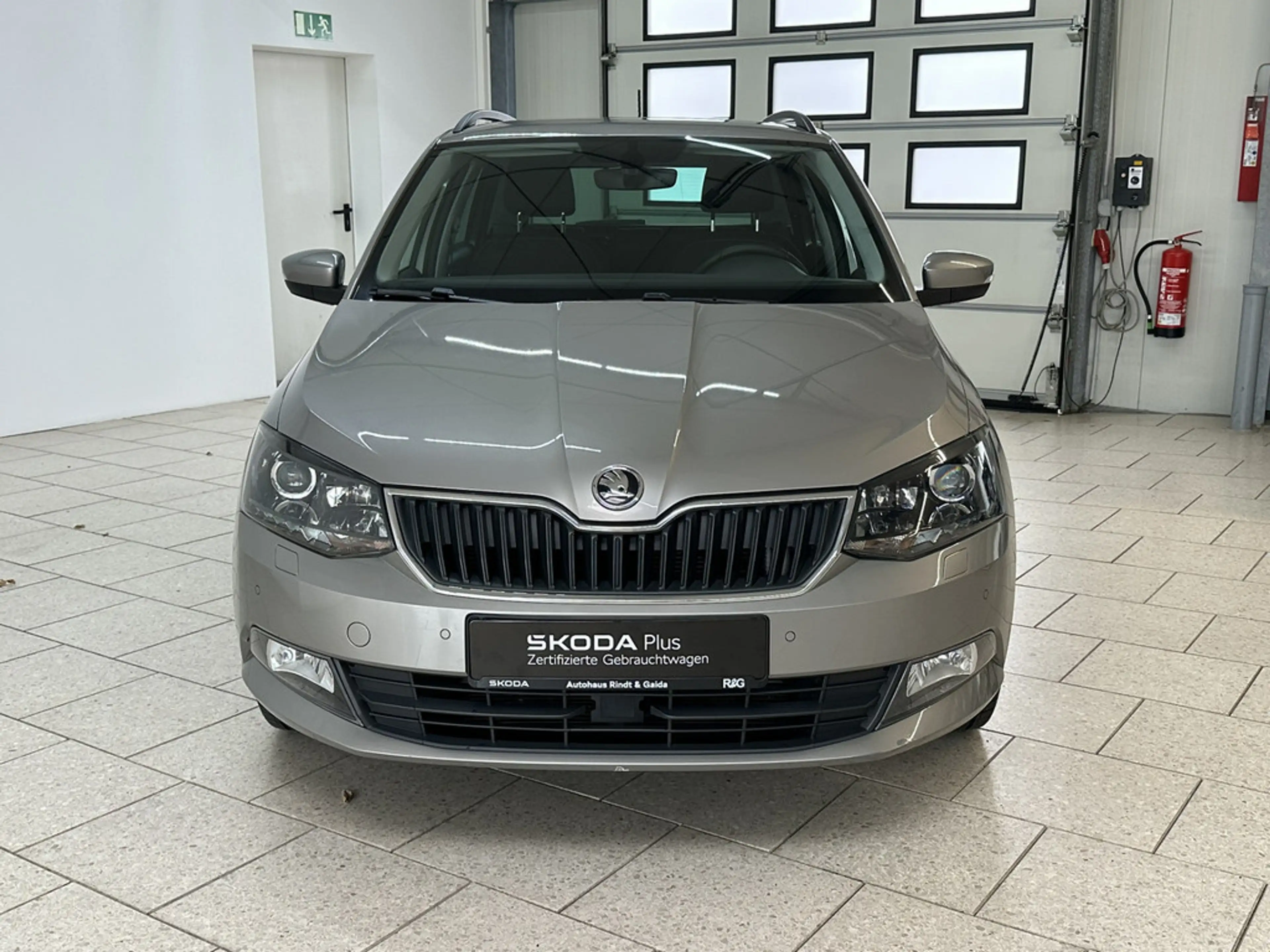 Skoda Fabia Combi 1.4 TDI DSG Style SHZ AHK PDC v+h — photo 3