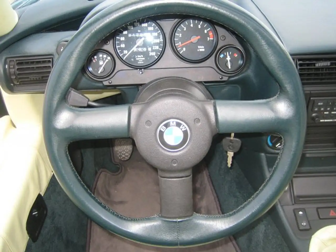 BMW Z1 Neuwertiger Zustand Unfallfrei muss man sehen, foto 9