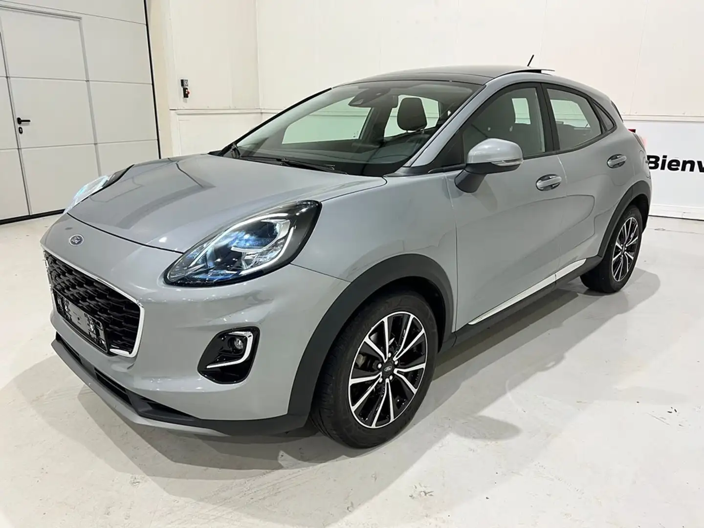 Ford Puma * Titanium - Pano dak * Grijs - 1