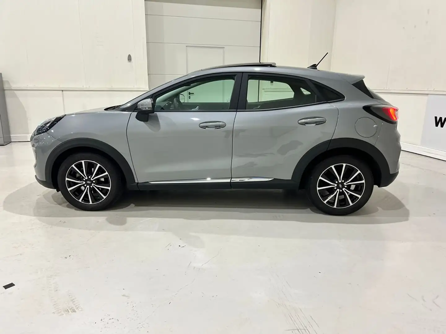 Ford Puma * Titanium - Pano dak * Grijs - 2