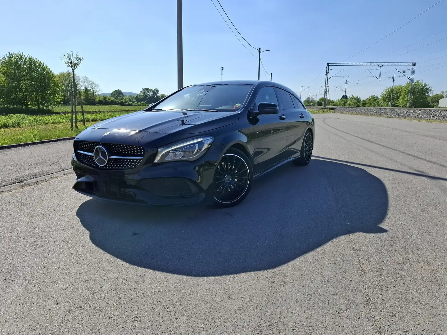 Mercedes-Benz CLA 220 Shooting Brake d 7G-DCT AMG Line - 1