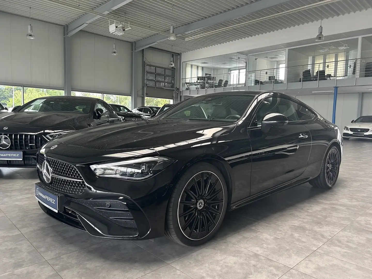 Mercedes-Benz CLE 200 Coupe AMG Line PANORAMA-360°-BURMESTER Noir - 2