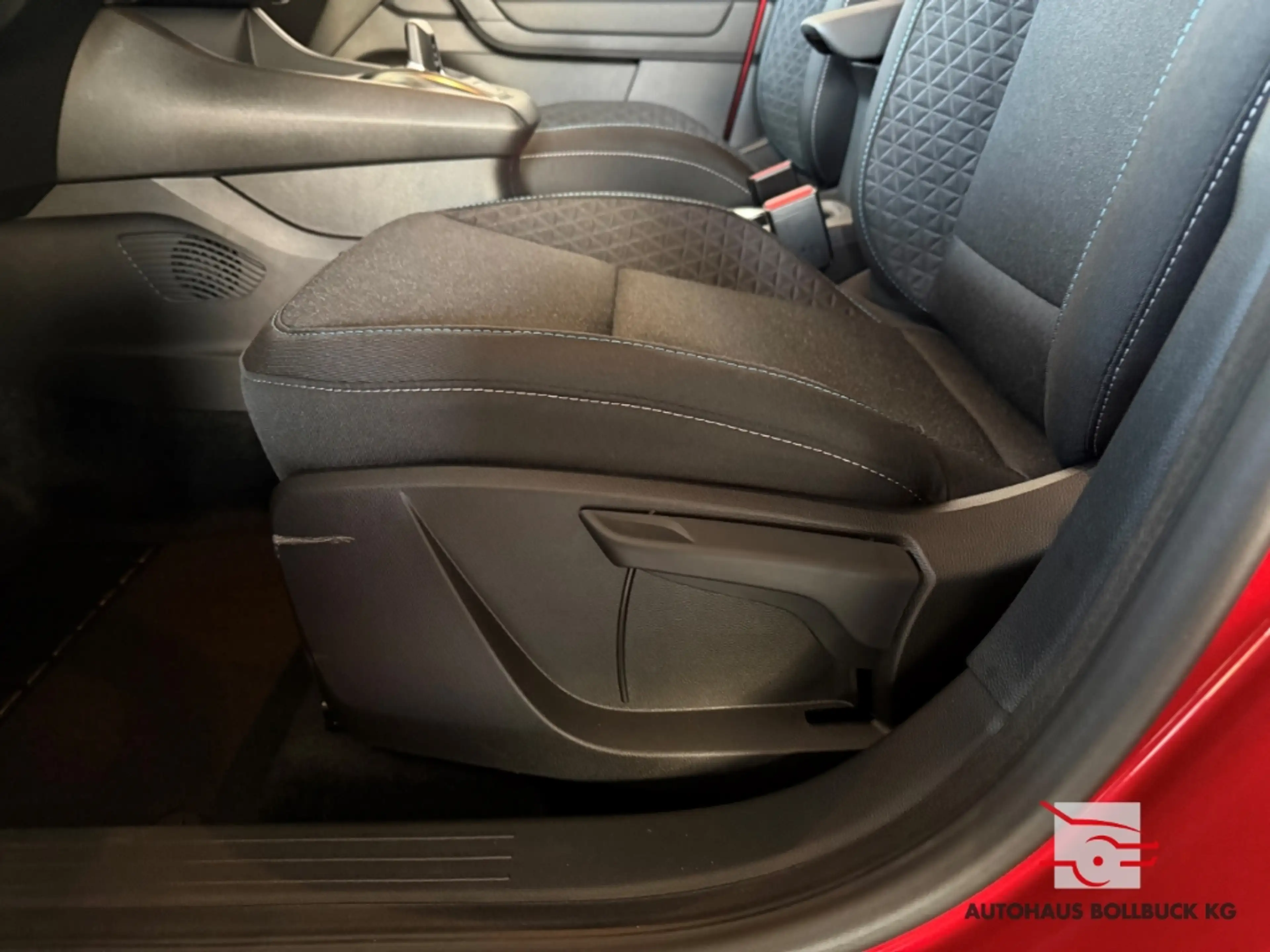 Mitsubishi Grandis 1.8 HEV 116 kW EU6e Hybrid Diamant PLUS Navi Digit — photo 9