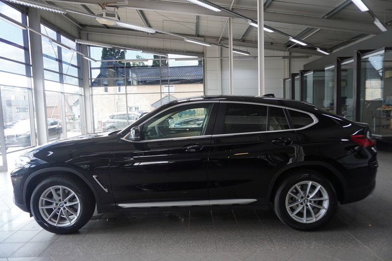 BMW X4 xDrive20d LED ACC R.Cam Gestik AHK — photo 11