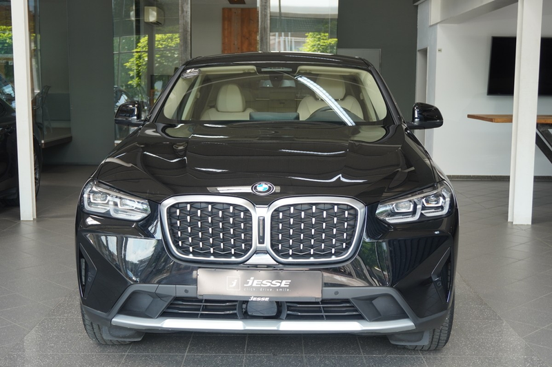 BMW X4 xDrive20d LED ACC R.Cam Gestik AHK — photo 2