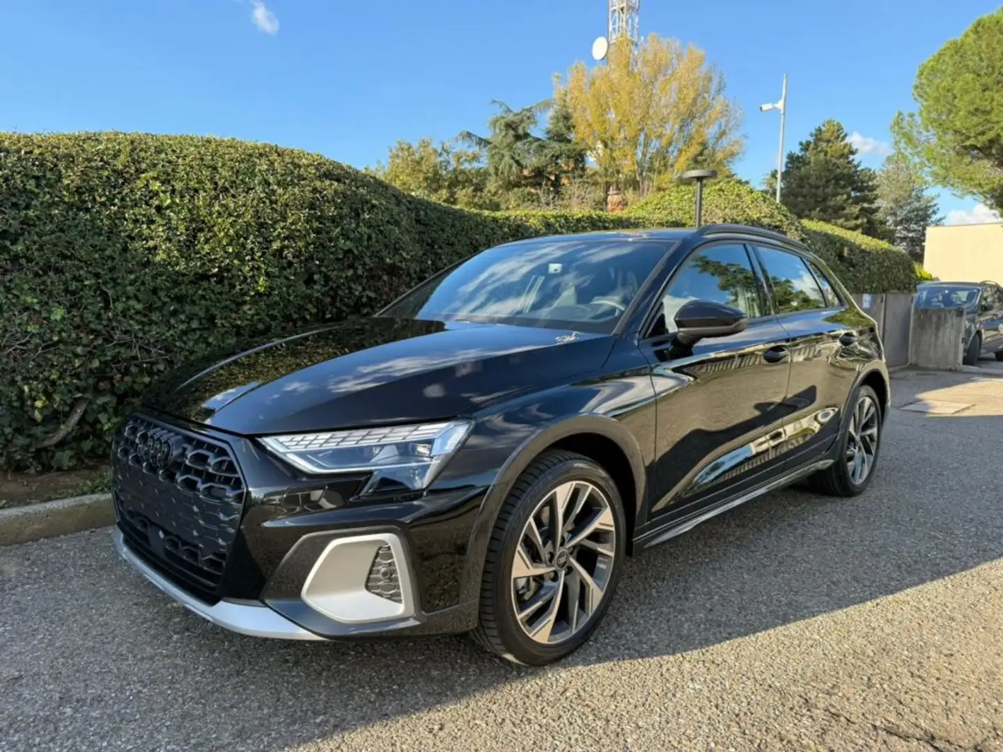 Audi A3 allstreet TDI S tronic Business Advanced MATRIX Negru - 2